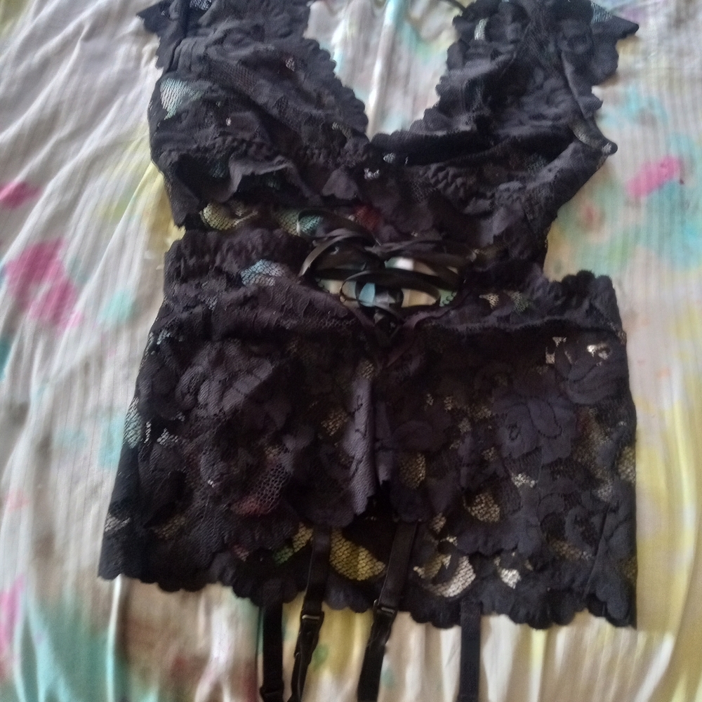 Two pieces black lace.